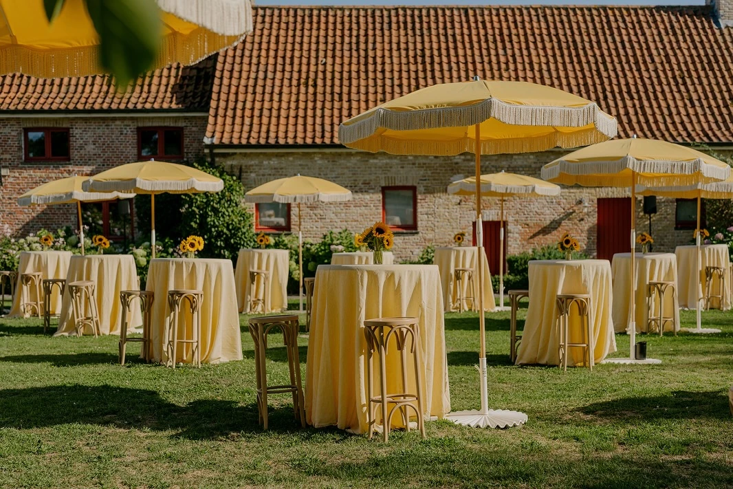 Shaded Cocktail Clusters italian summer party theme ideas
