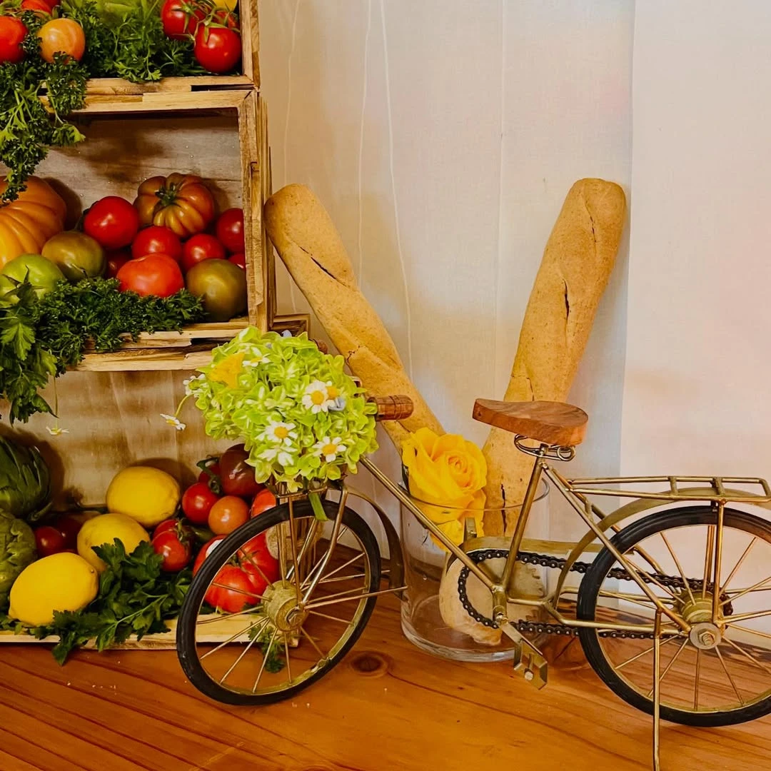 Rustic Market Decor la dolce vita party ideas