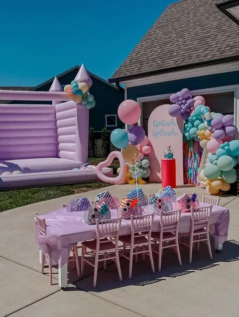 Coordinated kids table splish splash birthday party ideas