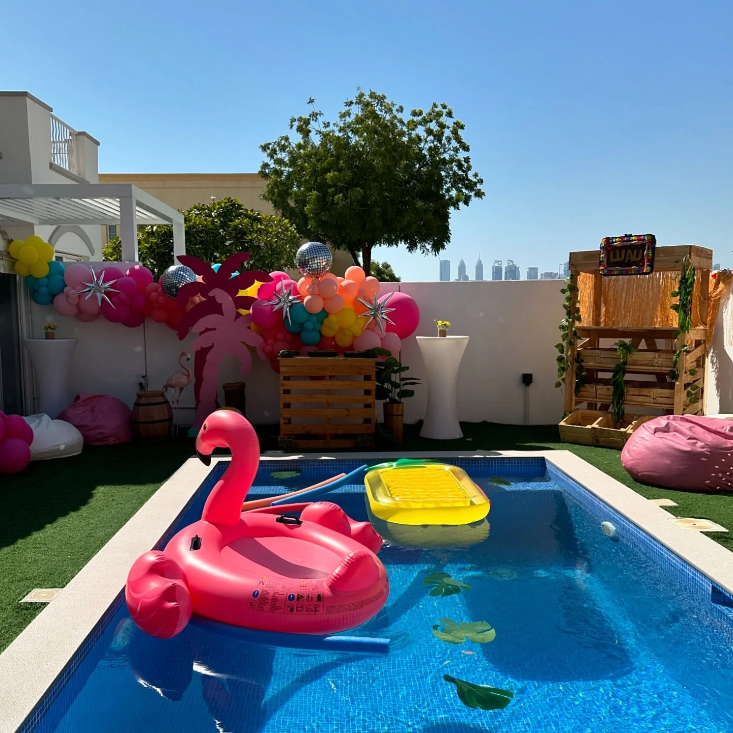 Oversized Float Selection splish splash birthday party ideas