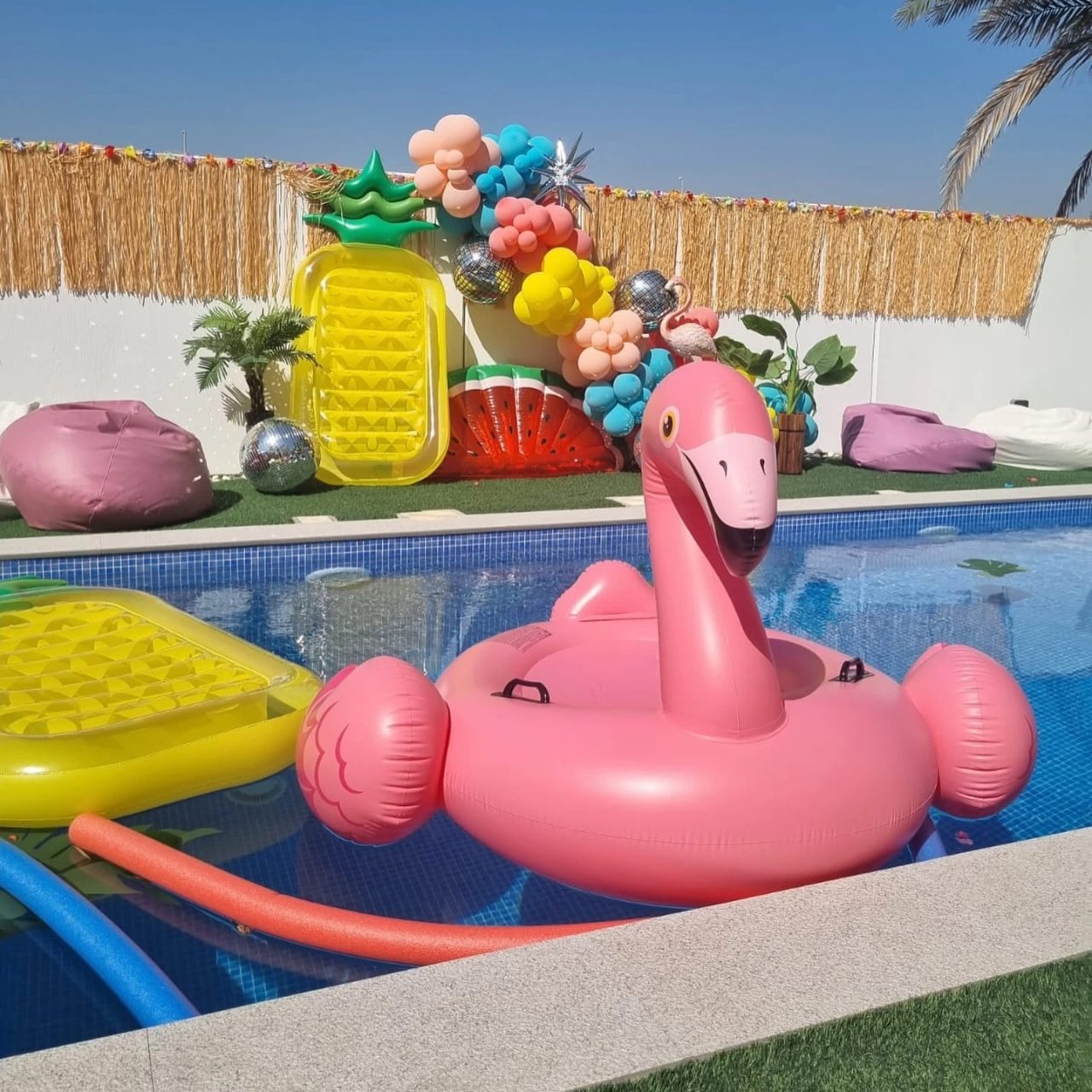 Oversized Float Selection splish splash birthday party ideas