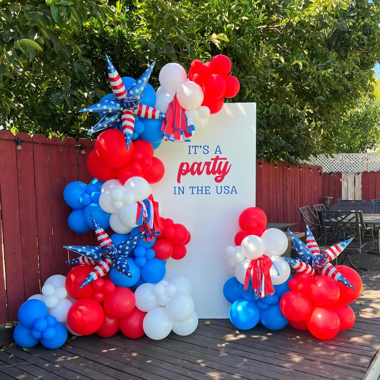 Backyard Photo Backdrop Board 4th of july party ideas