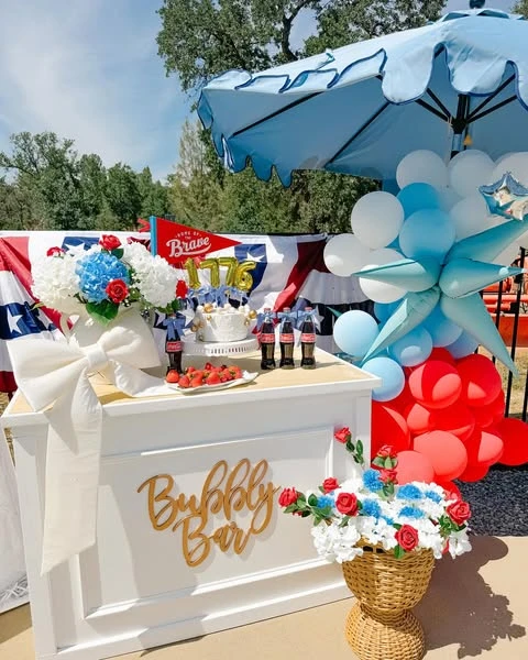 Poolside Bubbly Bar 4th of july party ideas