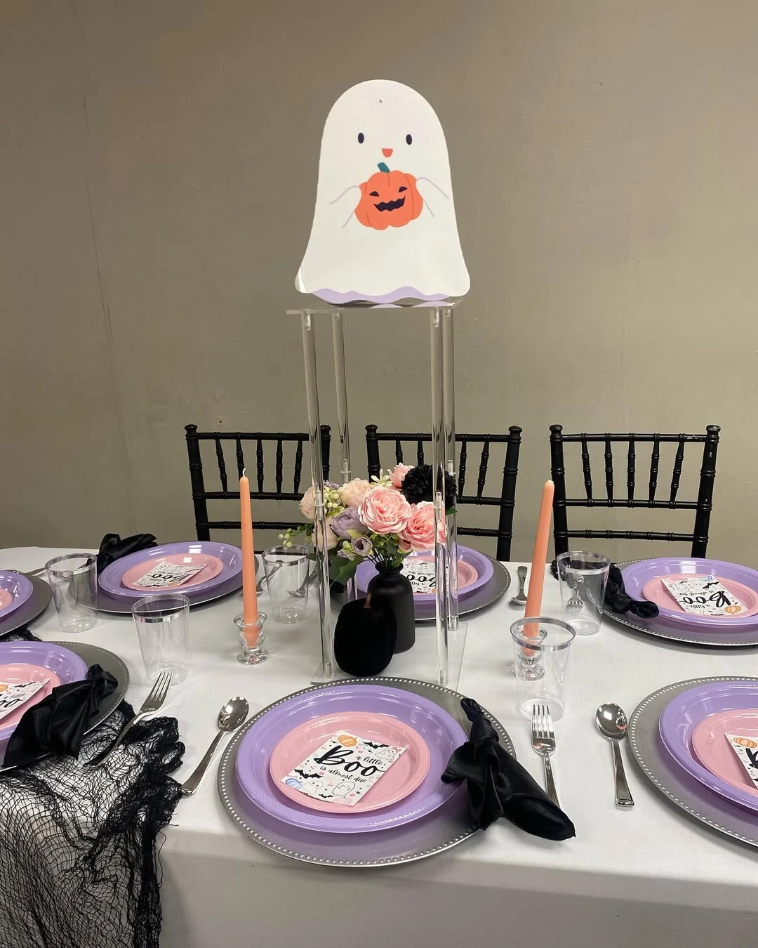 Elevated Ghostly Centerpieces a little boo is due baby shower ideas