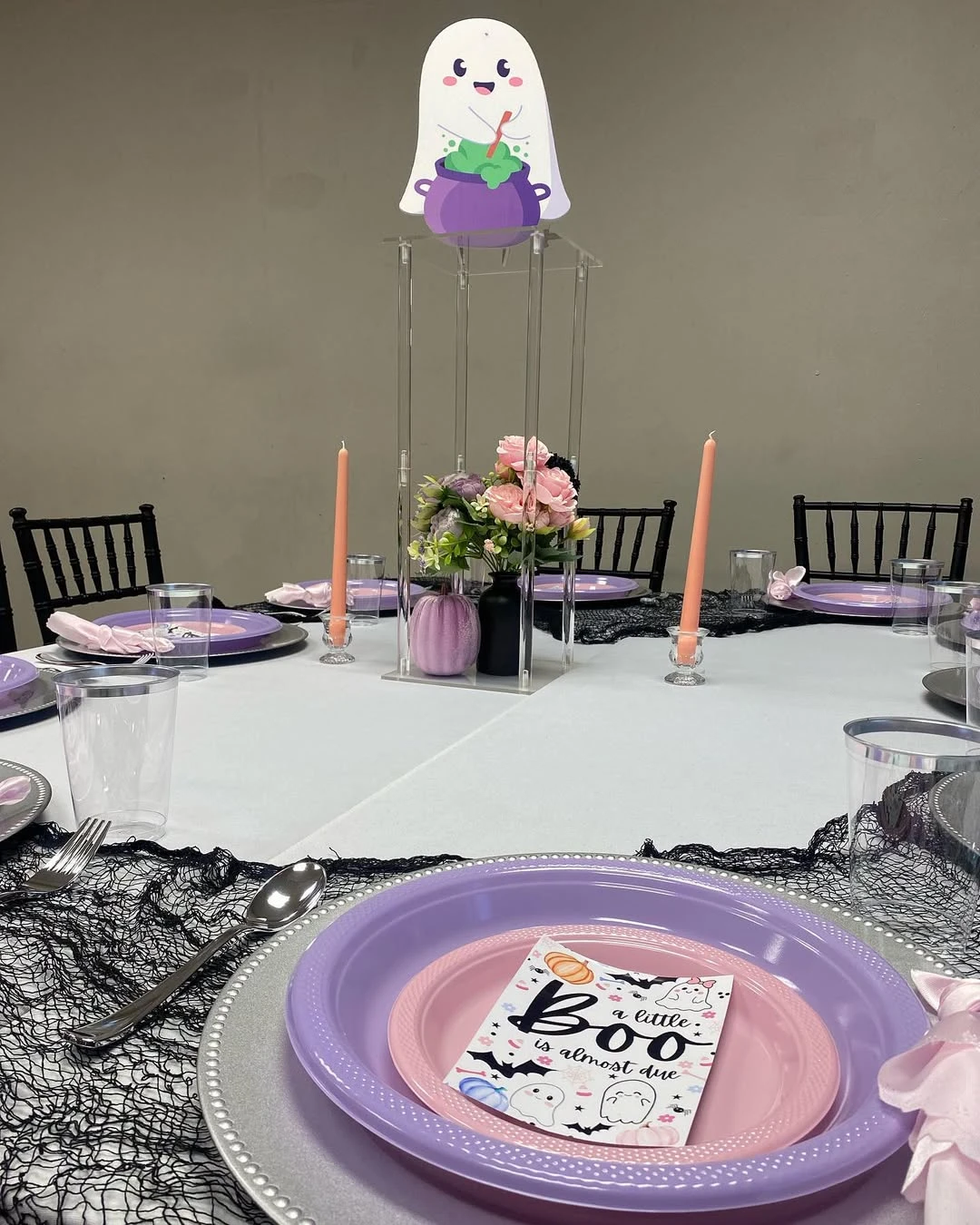 Elevated Ghostly Centerpieces a little boo is due baby shower ideas