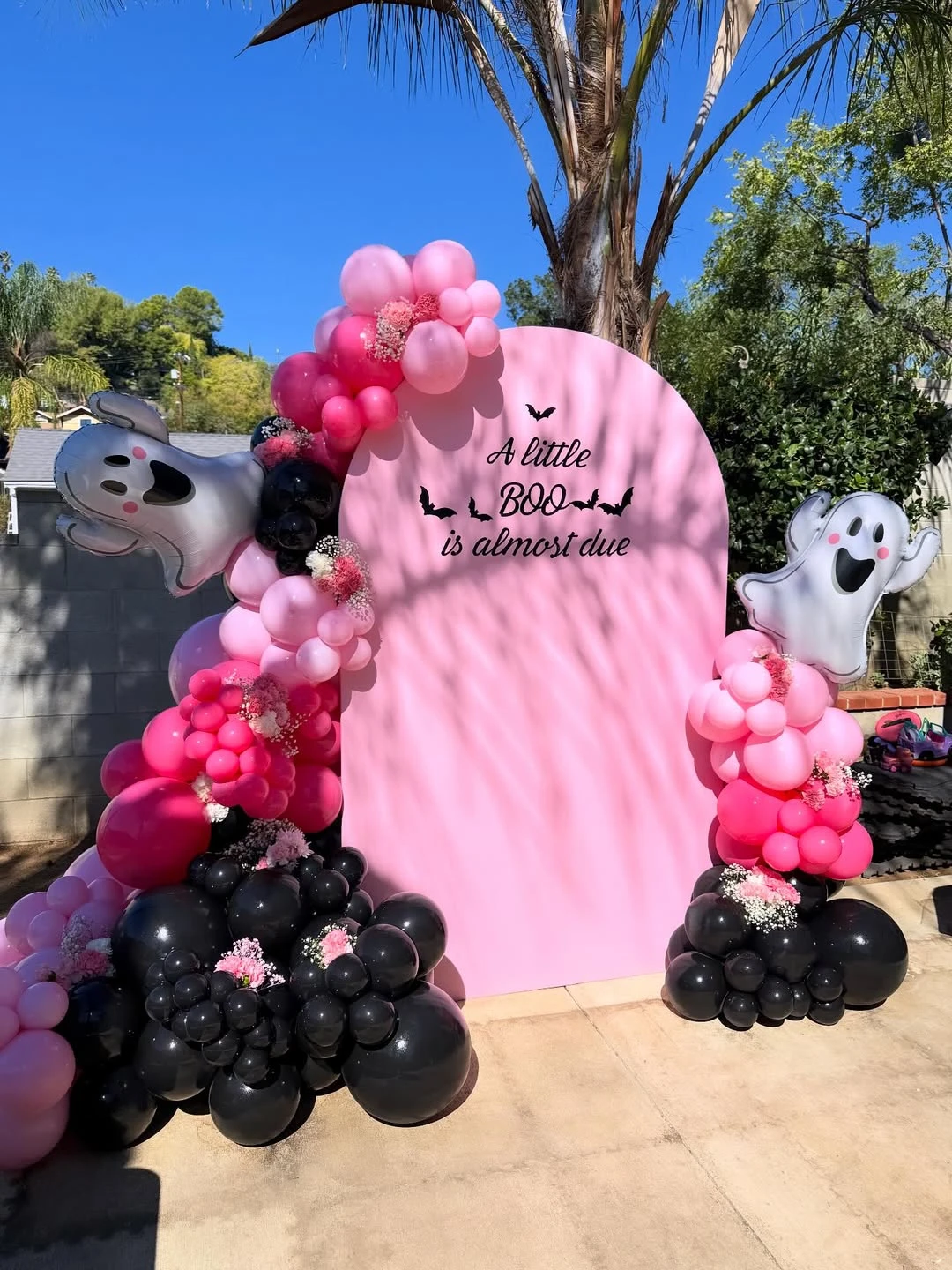 Arched Pastel Ghost Backdrop a little boo is due baby shower ideas