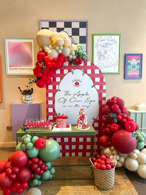 Gingham Display Panel apple of our eye baby shower ideas
