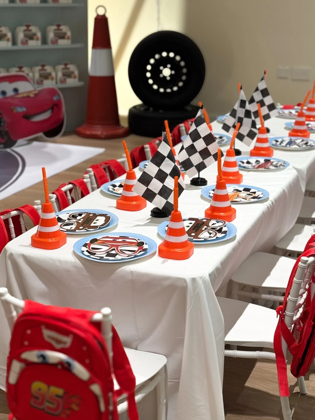 High-Contrast Dining Zone cars birthday party