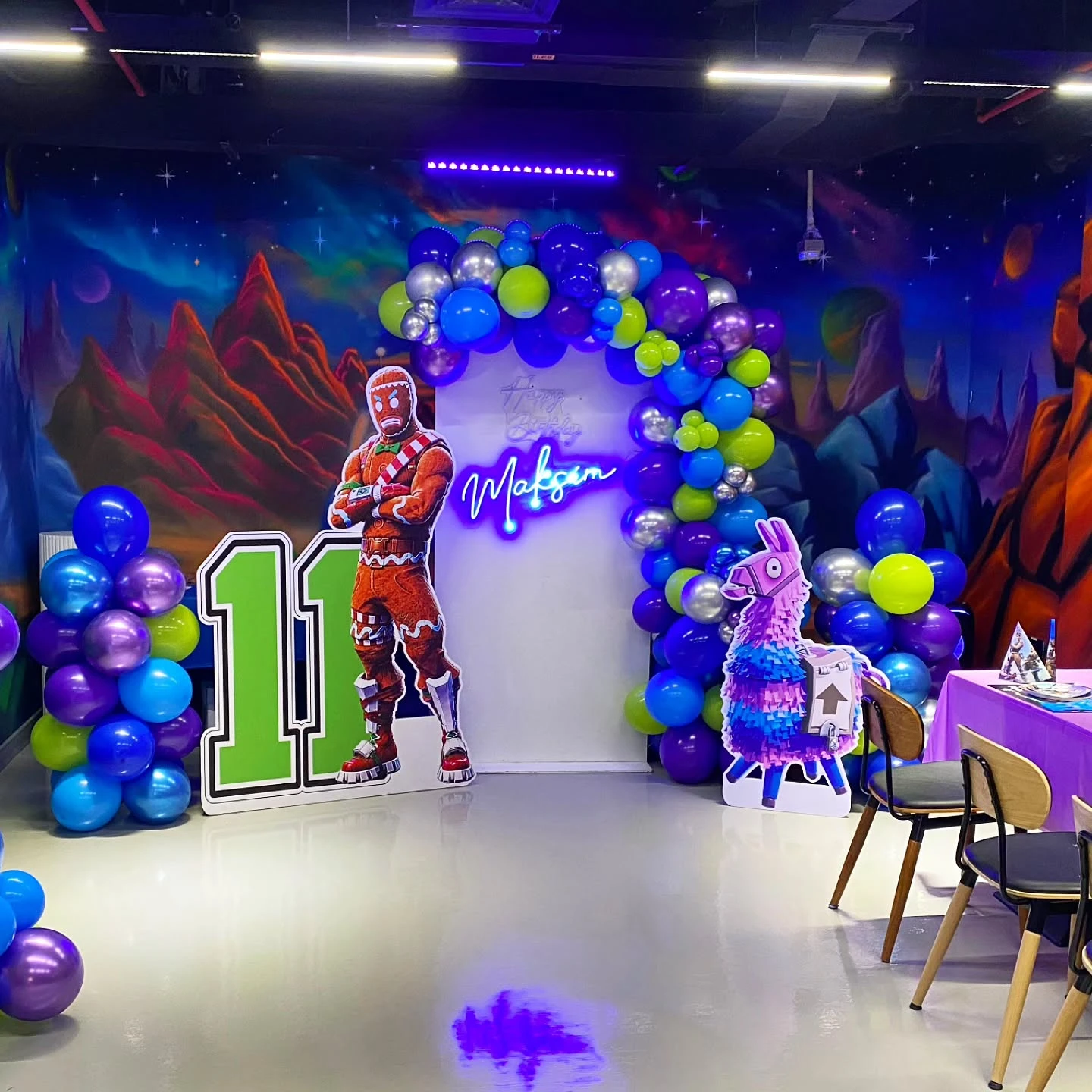 Life-Size Character Backdrop fortnite birthday party ideas