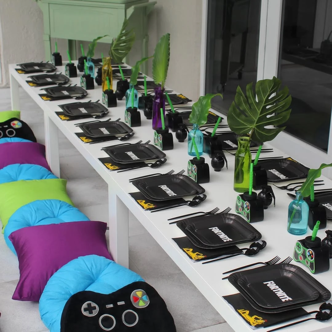 Game-Accurate Drinkware fortnite birthday party ideas