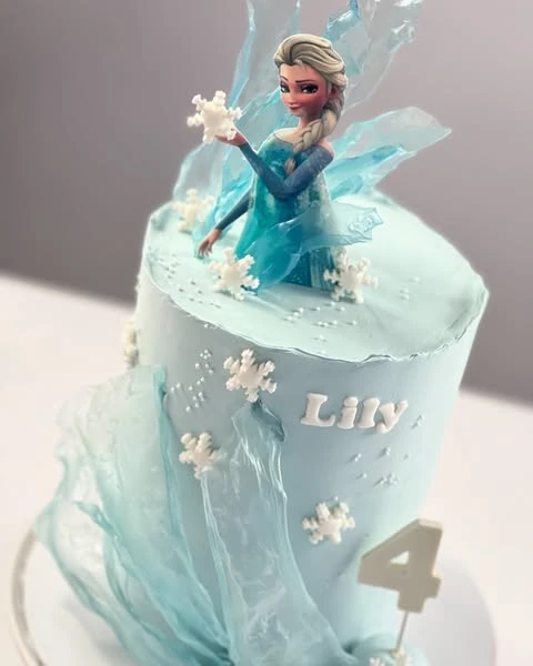 Sculpted Ice Queen Sails frozen birthday cake