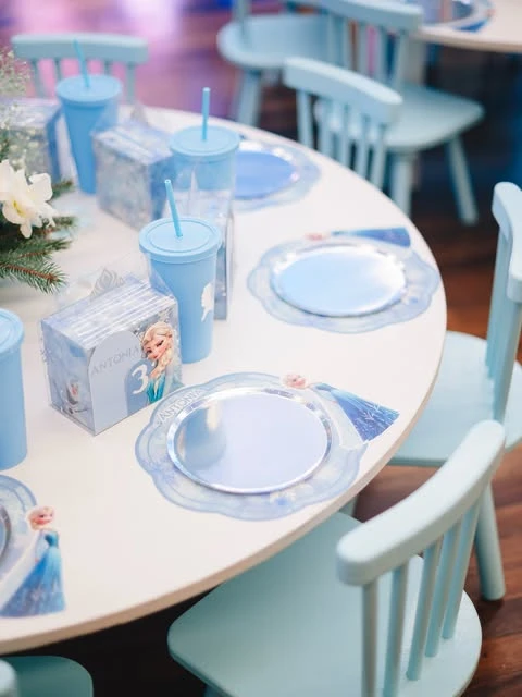 Personalized Royal Place Settings frozen birthday party ideas