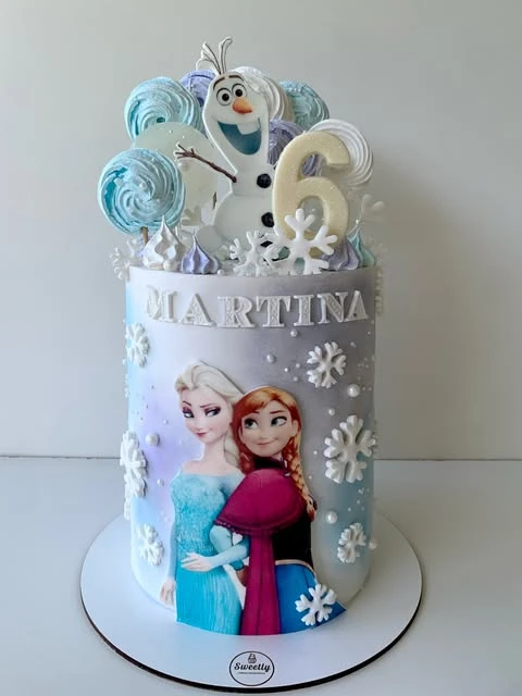 Character-Themed Dessert Station frozen birthday party ideas