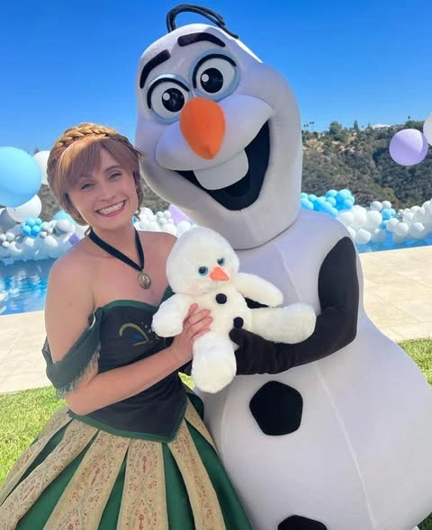 Live Character Interaction frozen birthday party ideas
