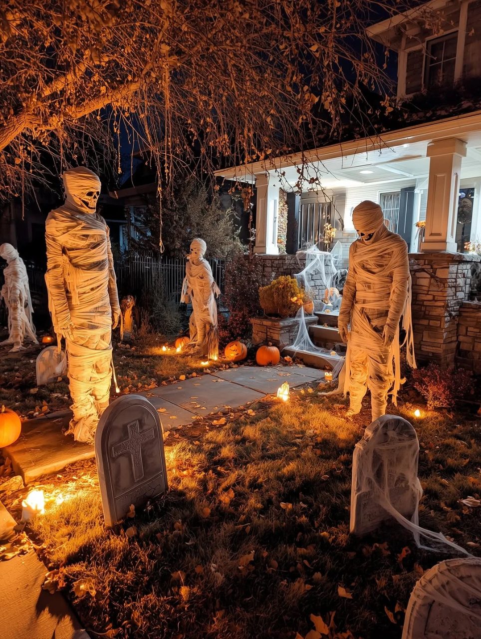 Life-Sized Mummy Graveyard halloween house party