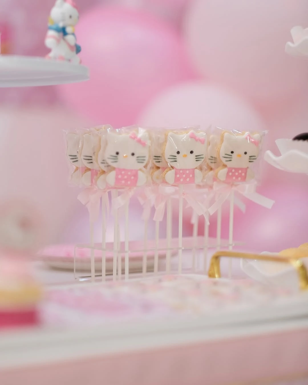 Vertical Cookie Pop Stand hello kitty birthday party ideas