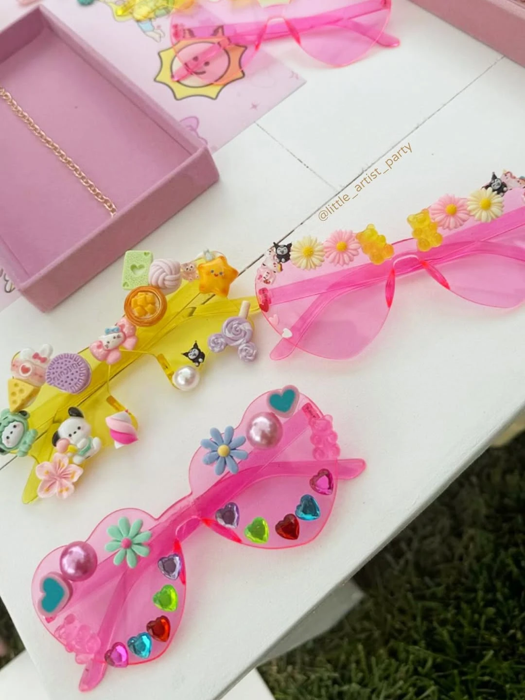 Custom Accessory Bar hello kitty birthday party ideas