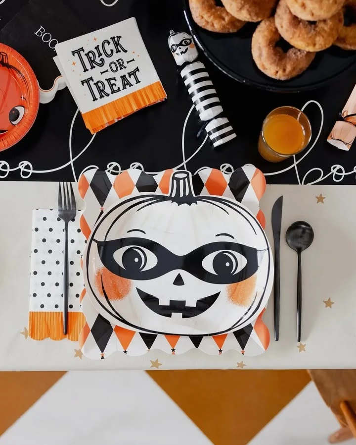 Layered Patterned Place Settings kids halloween party