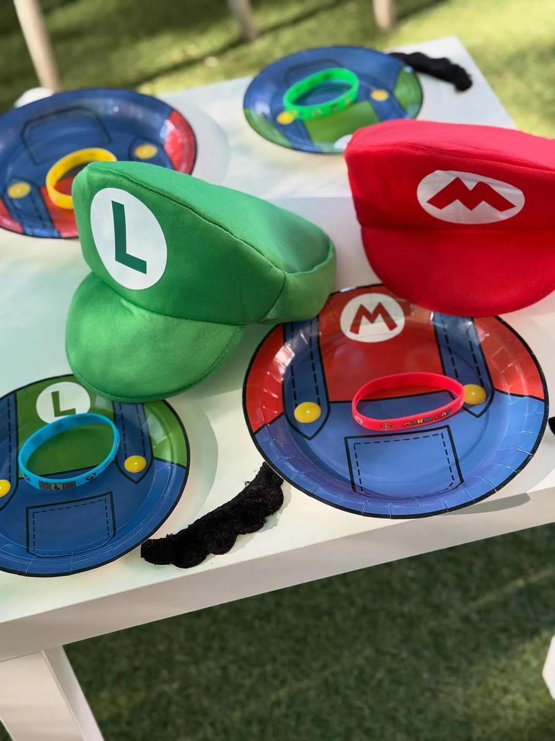 Low-Profile Picnic Stations mario birthday party ideas