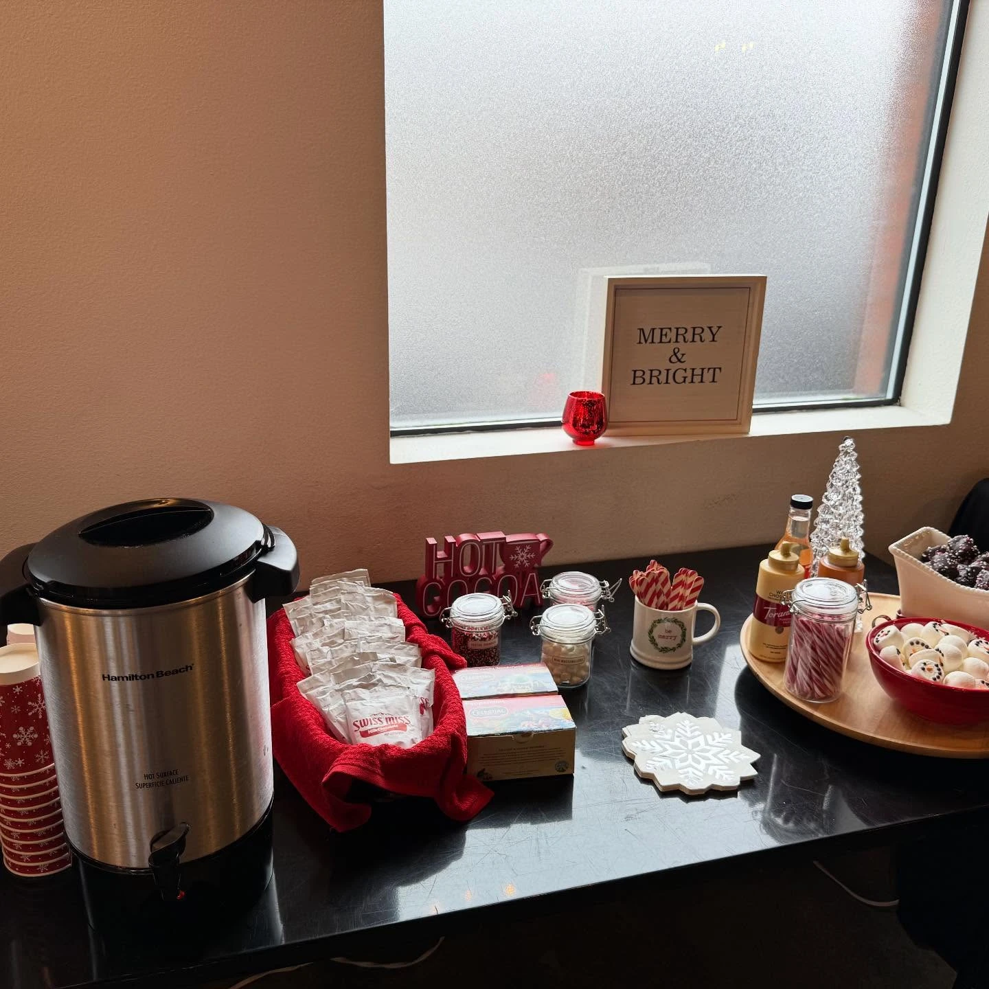 Organized Topping Station merry little baby shower theme