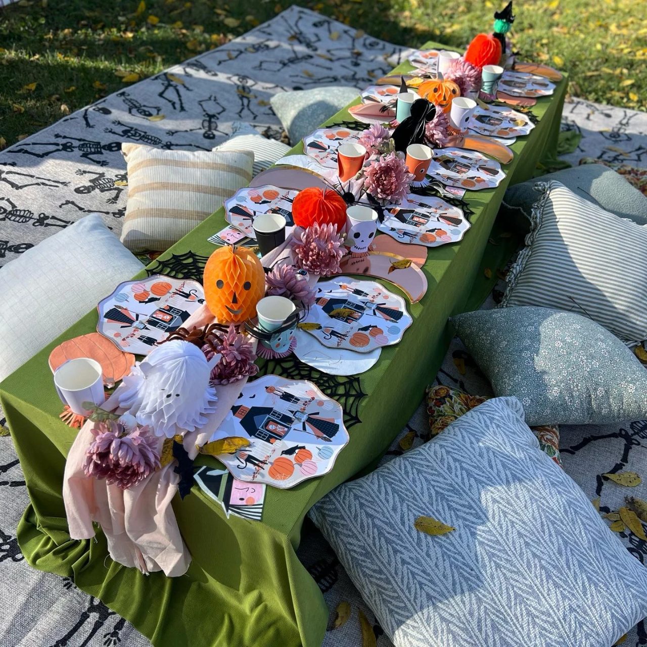 Ground-Level Garden Seating outdoor halloween party