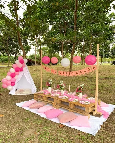 Stacked Pallet Dining Station picnic birthday party ideas