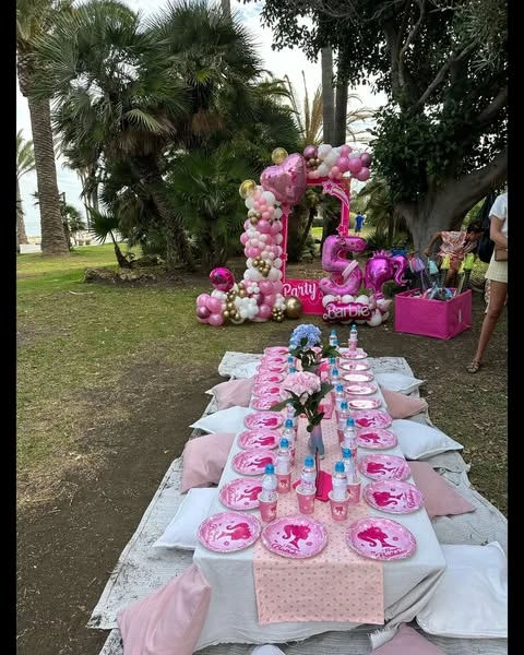 Low-Profile Ground Seating picnic birthday party ideas