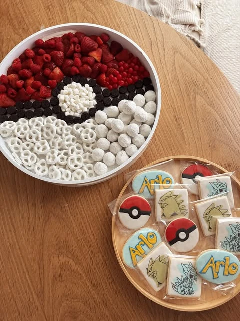 Poke Ball Snack Medley Pokemon birthday party ideas