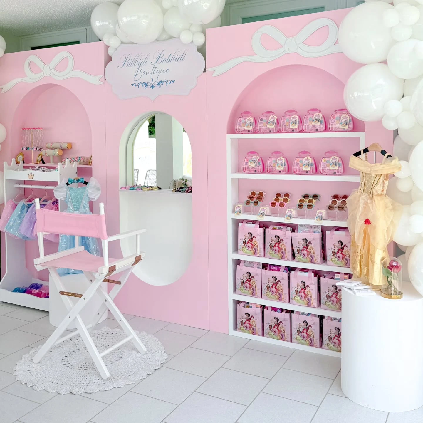 Retail-Inspired Favor Boutiques princess birthday party