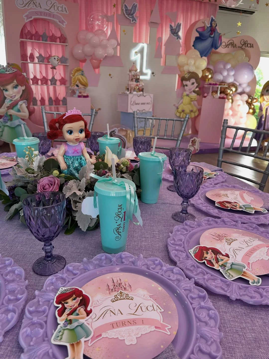 Ornate Character Place Settings princess birthday party