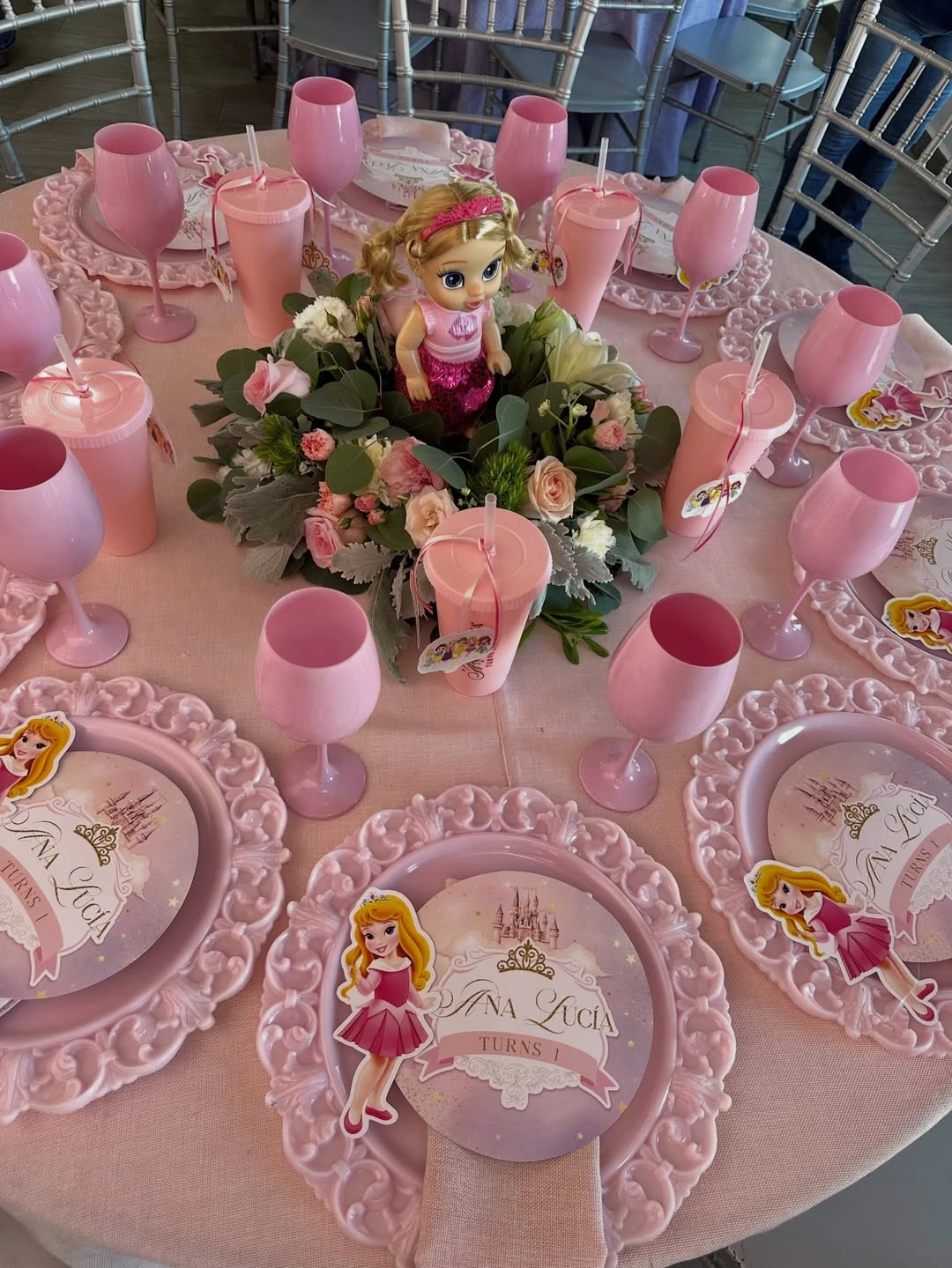 Ornate Character Place Settings princess birthday party
