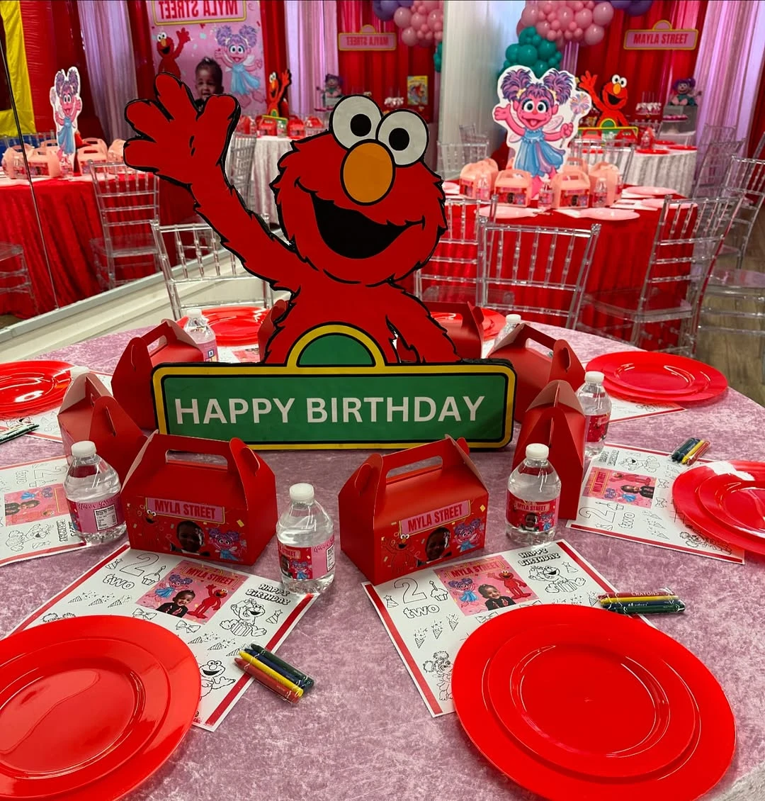 Character-Focused Activity Dining sesame street birthday party ideas