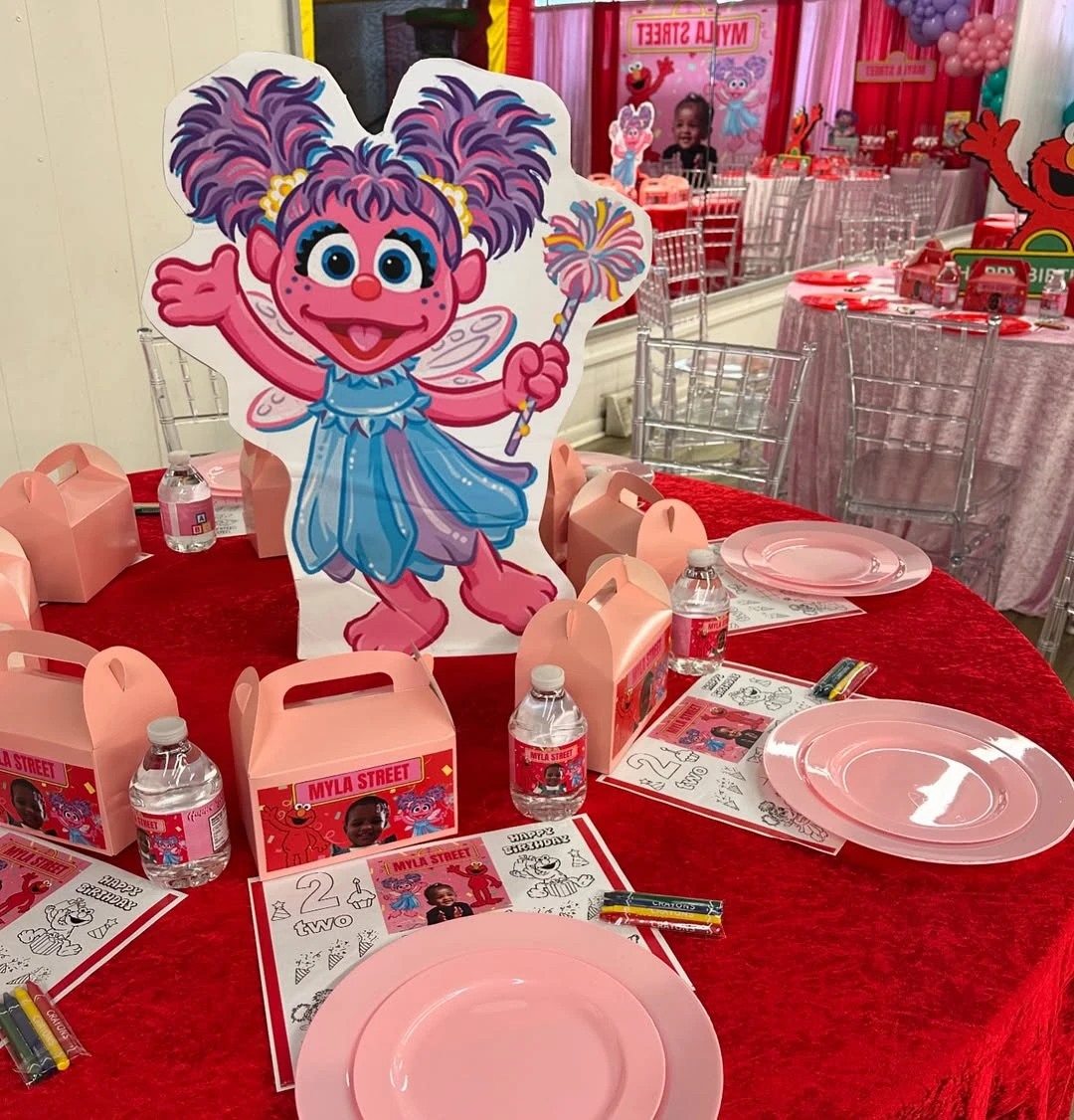 Character-Focused Activity Dining sesame street birthday party ideas