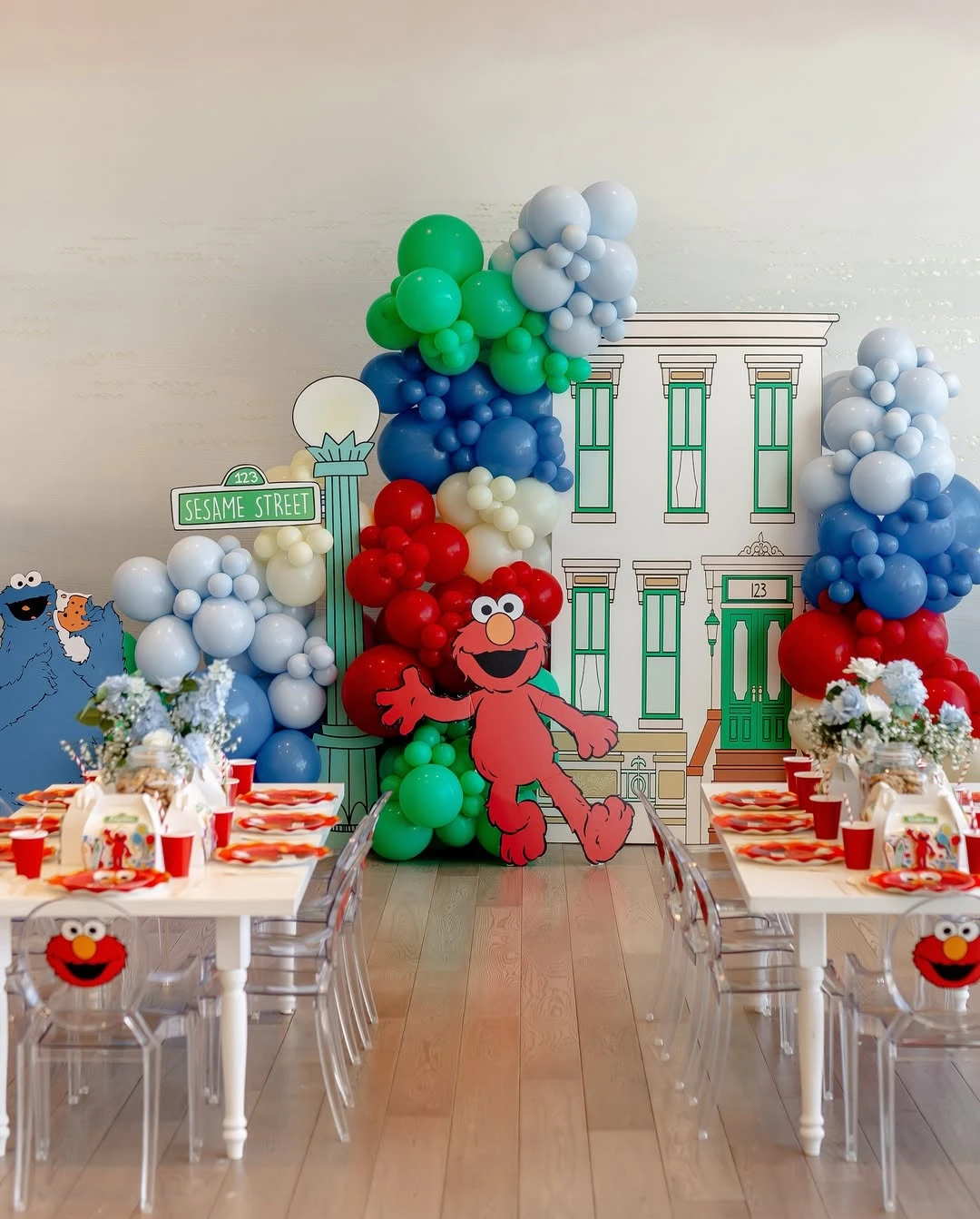 Life-Sized Street Scenery sesame street birthday party ideas