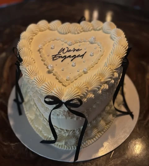 Vintage Heart Cake Centerpiece small engagement party ideas