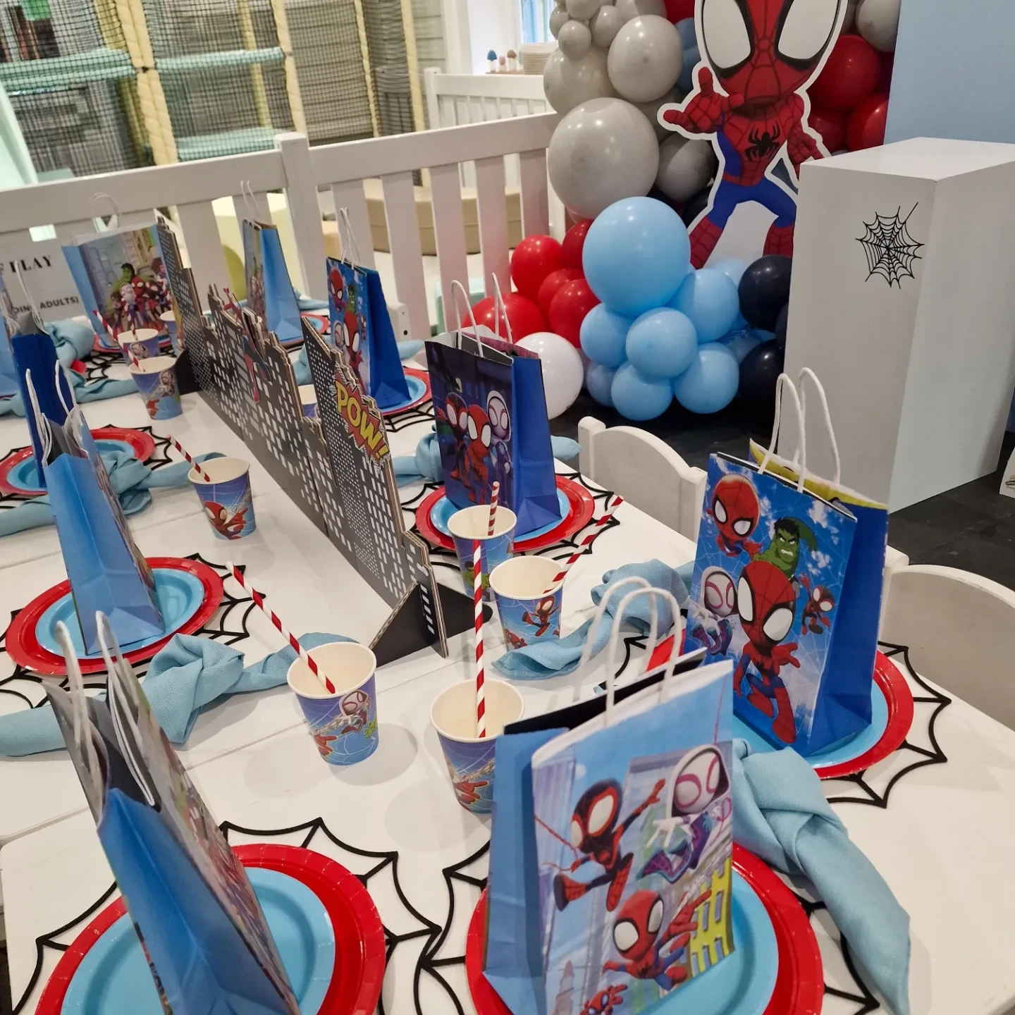 Layered Web Table Settings spiderman birthday party ideas
