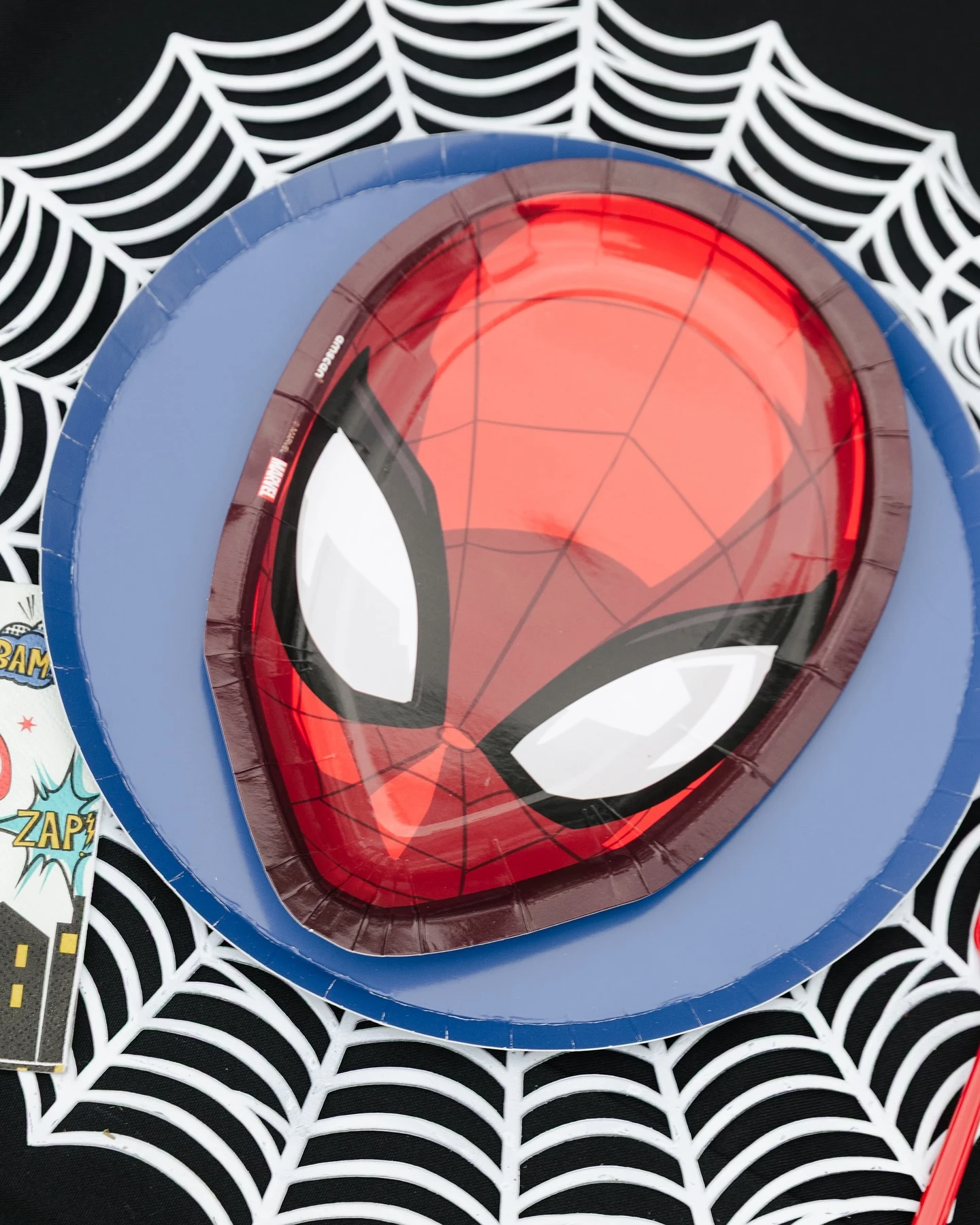 Themed Mask Plate Layering spiderman birthday party ideas