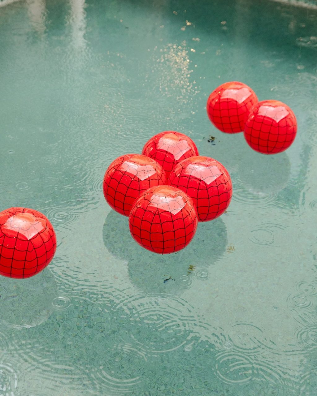 Floating Web Ball Games spiderman birthday party ideas