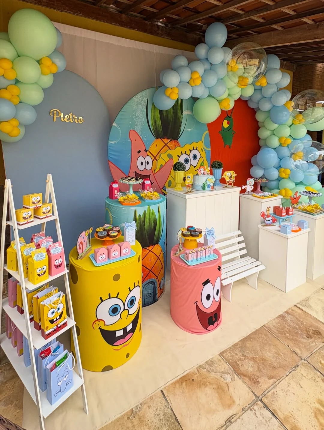 Character Pedestal Display spongebob birthday party