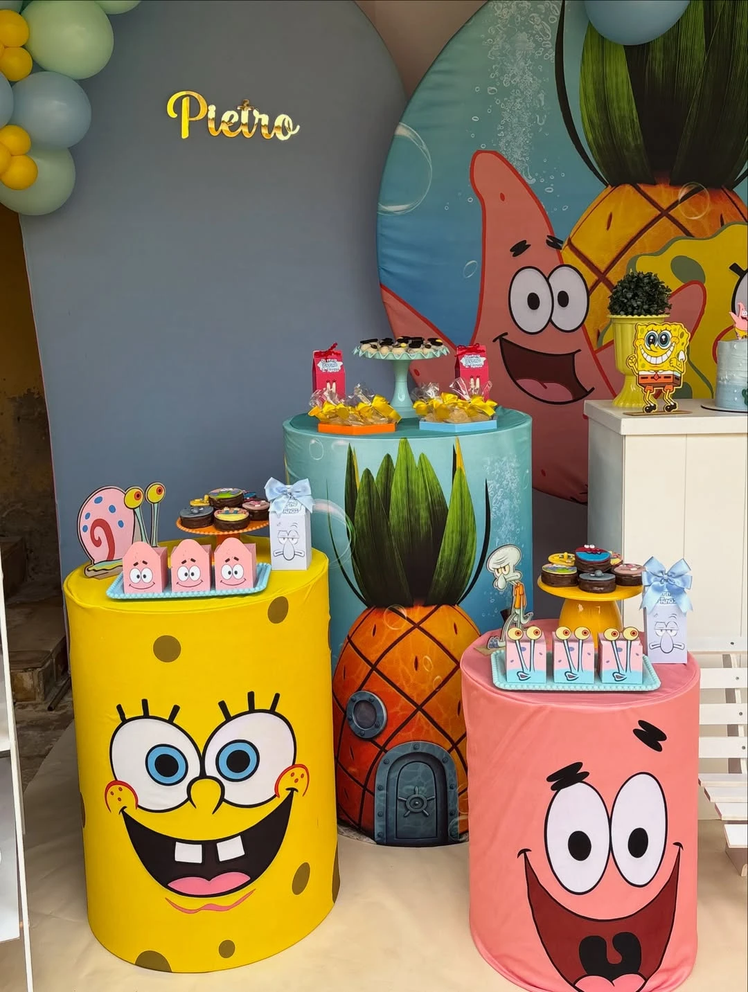 Character Pedestal Display spongebob birthday party