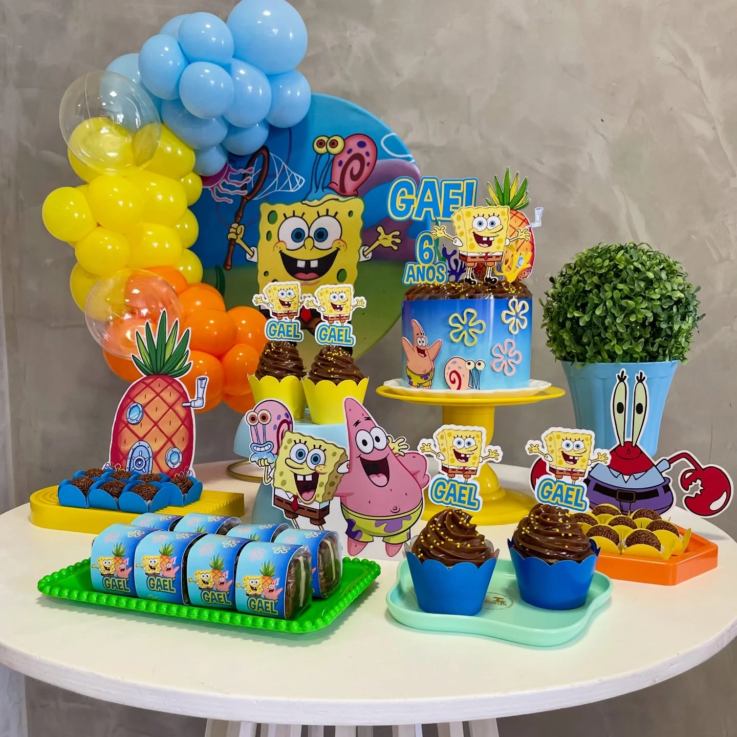 Design Character-Centric Dessert Tables spongebob birthday party