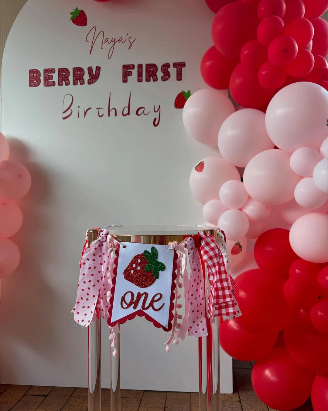 Tonal Arch and Balloon Display berry first birthday
