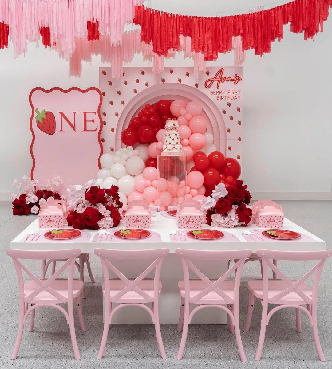 Dimensional Arch Focal Point berry first birthday