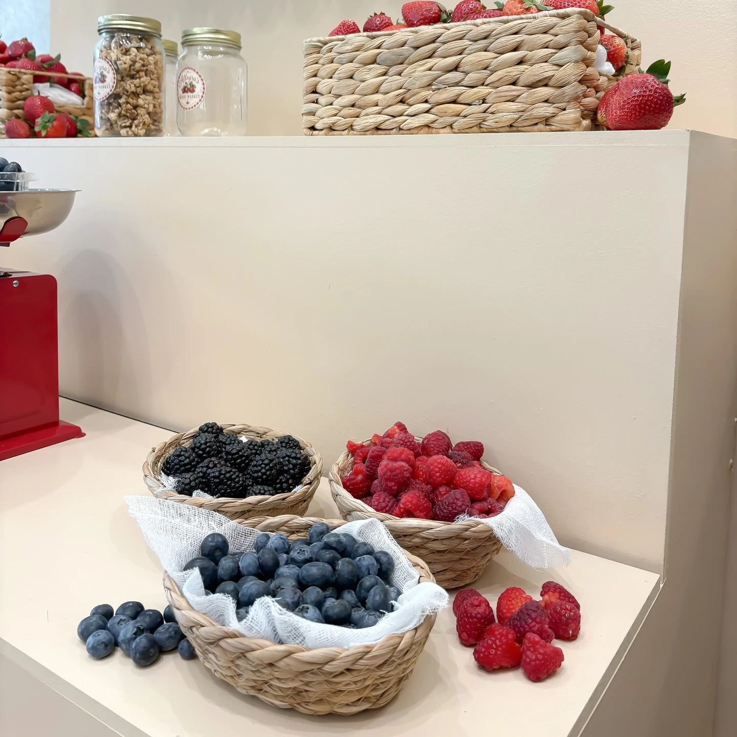 Fresh Berry Market Station berry first birthday