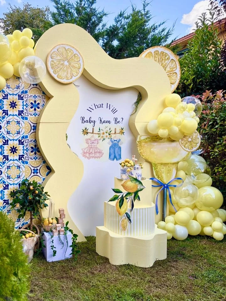 Wavy Lemon Backdrop Displays ciao baby shower