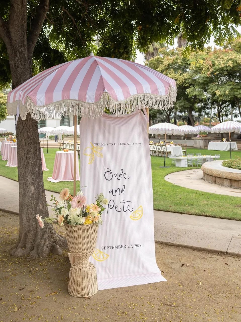 Fringed Umbrella Welcome Sign ciao baby shower