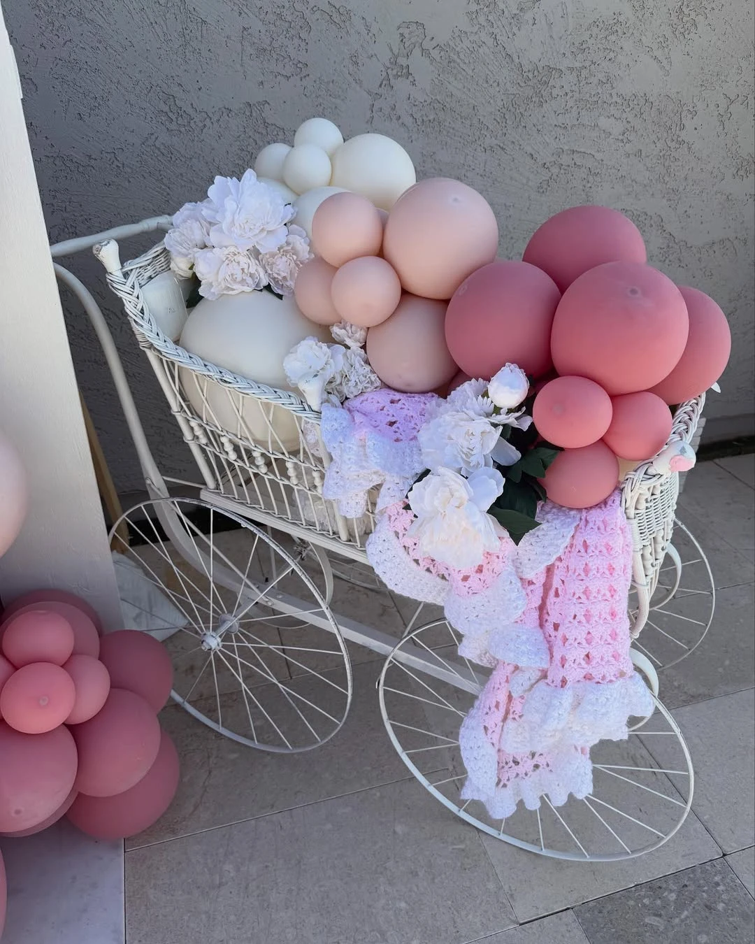 Wicker Carriage Cloud Displays cielito lindo baby shower