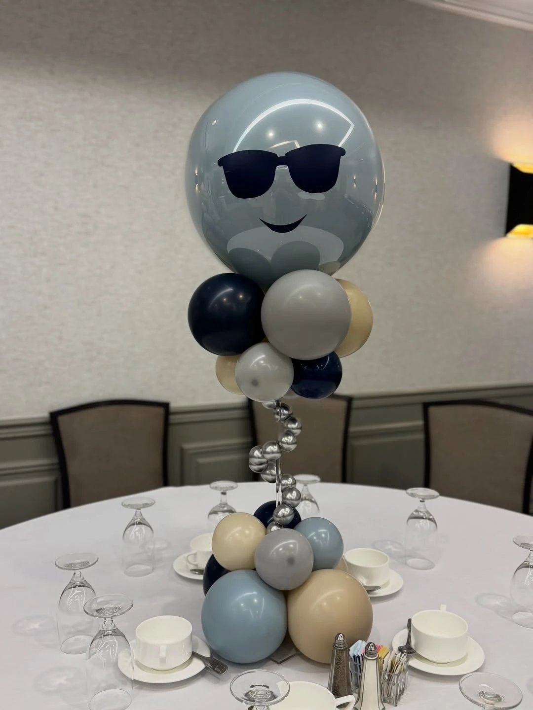 Sunglasses Smiley Balloon Centerpiece one happy dude birthday