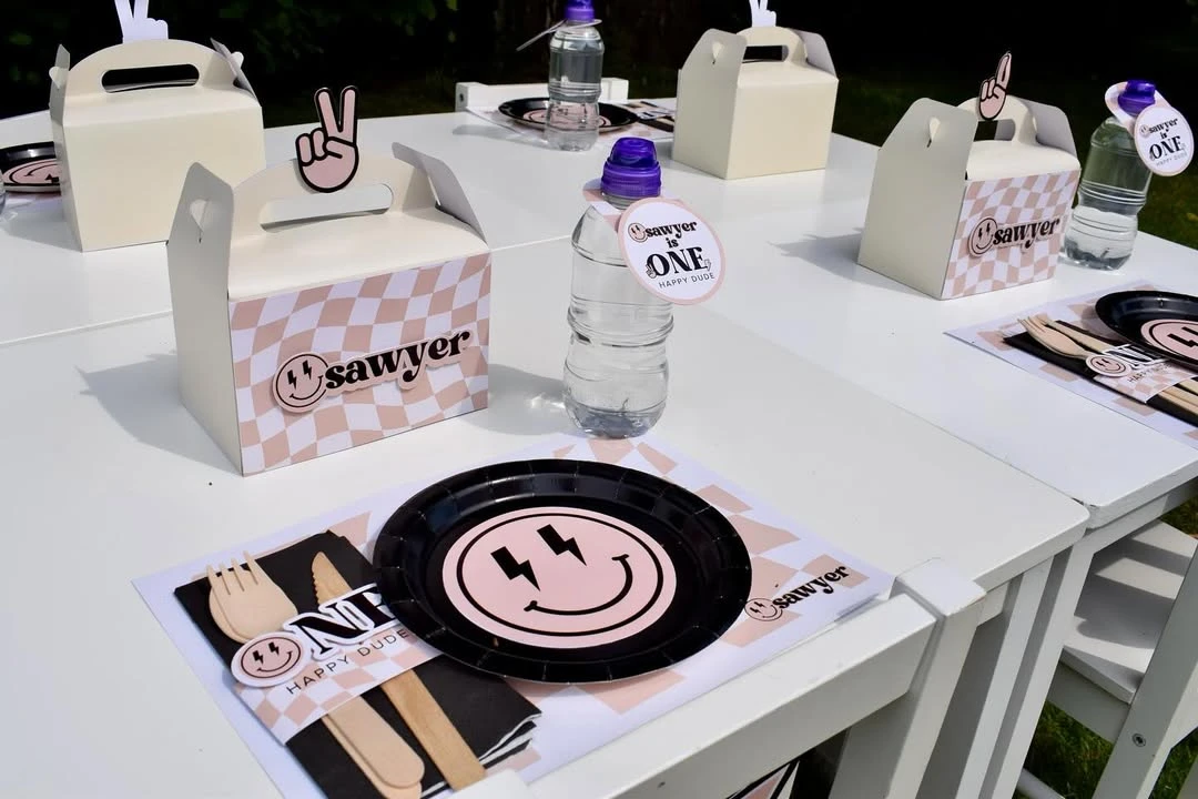 Graphic Favor Box Displays one happy dude birthday