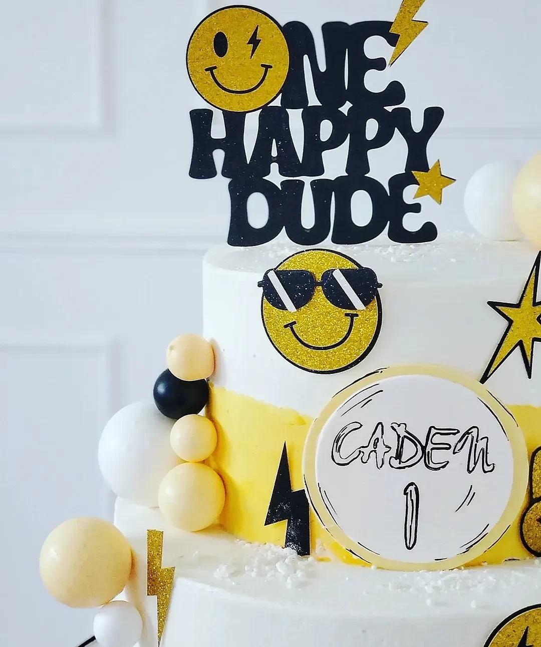 Smiley and Bolt Cake Design one happy dude birthday